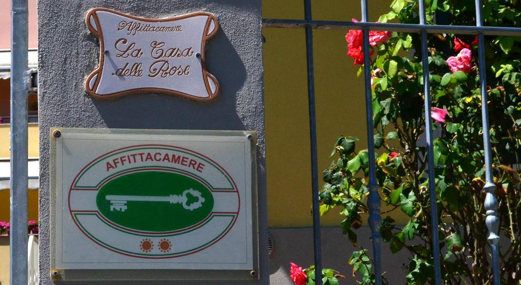 La Casa Delle Rose Room With Air Conditioning Специя Екстериор снимка