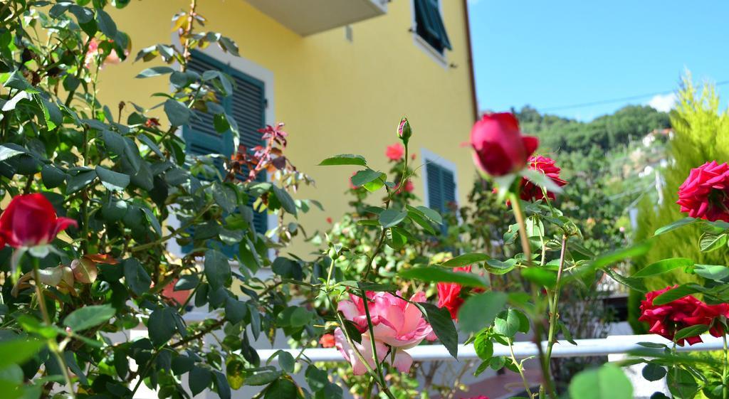La Casa Delle Rose Room With Air Conditioning Специя Екстериор снимка