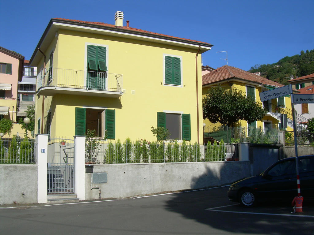 La Casa Delle Rose Room With Air Conditioning Специя Екстериор снимка