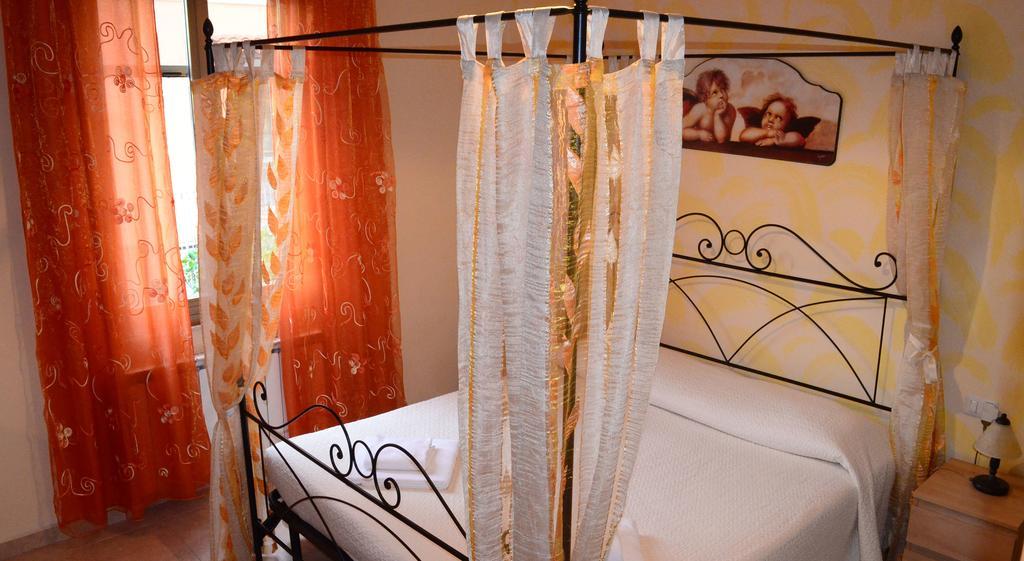 La Casa Delle Rose Room With Air Conditioning Специя Екстериор снимка